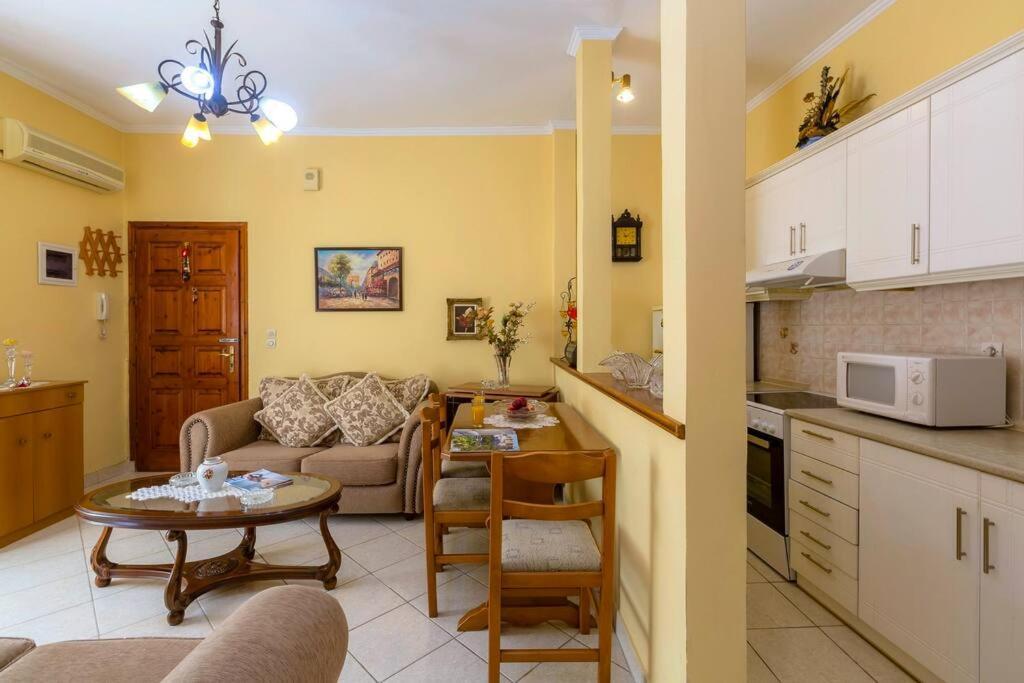 Ria'S Apartment In Corfu Town Ngoại thất bức ảnh