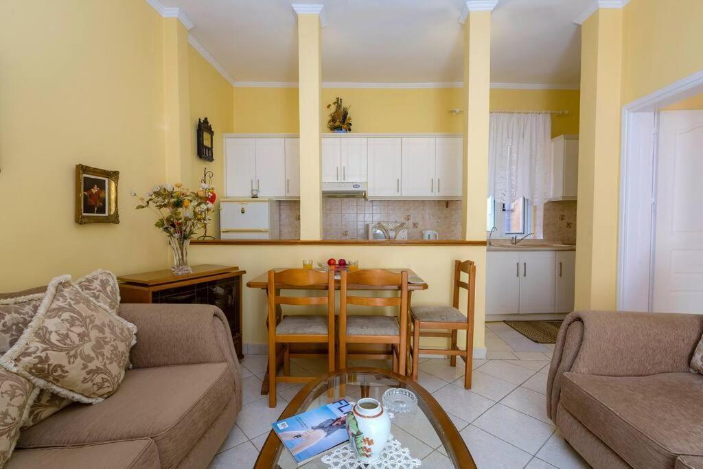 Ria'S Apartment In Corfu Town Ngoại thất bức ảnh